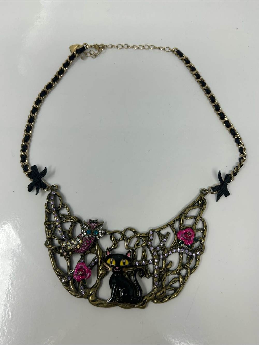 Betsy Johnson black cat necklace